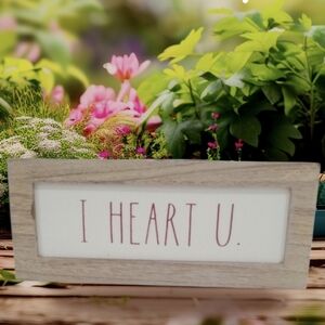 Rae dunn valentine I heart U wooden art sign